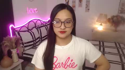 Queen Cyrine online show from 11.25.25