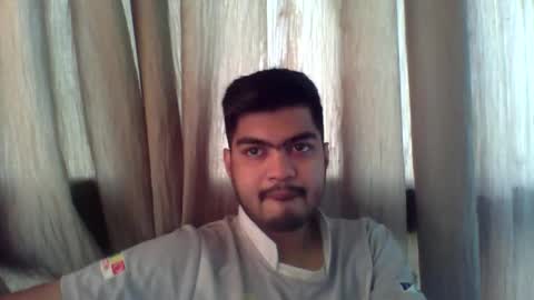 Snapshot of slavesj18 chatting on 12.16.25 Add me on hangout sjcool1998 online show from 12.16.25