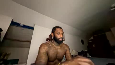 Snapshot of slaythereal3 chatting on 12.03.25 slaythereal3 online show from 12.03.25