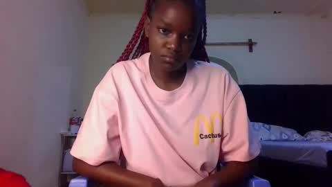 Snapshot of sleek_ass chatting on 10.13.25 sleek_ass online show from 10.13.25