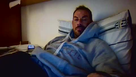 Snapshot of slevin1983 chatting on 12.08.24 slevin online show from 12.08.24