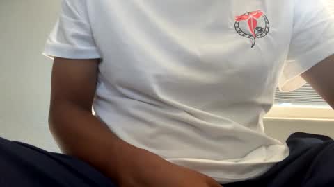 Snapshot of slick2285 chatting on 09.17.25 slick2285 online show from 09.17.25