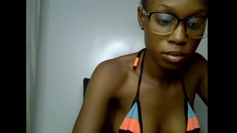 Snapshot of slim_candy12 chatting on 05.31.26 Lily online show from 05.31.26