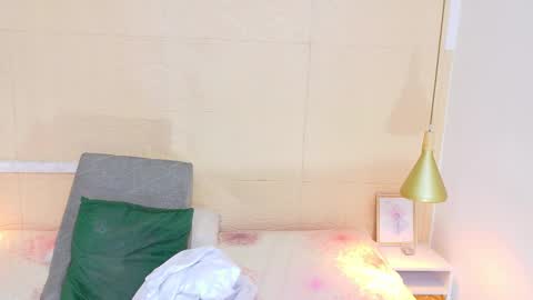 slim_chocobar18 online show from 02.22.25