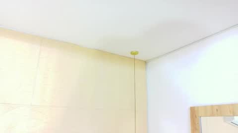 slim_chocobar18 online show from 11.10.25