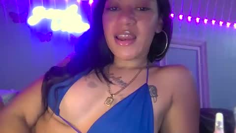 Snapshot of slim_citygurl chatting on 12.11.24 Slim citygurl online show from 12.11.24