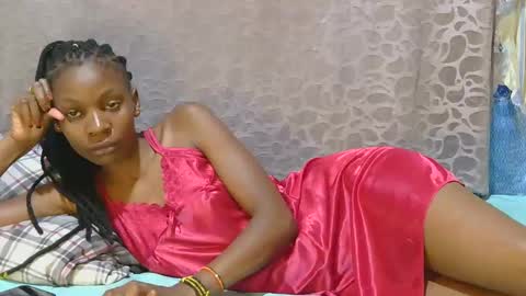 Snapshot of slim_girl01 chatting on 12.27.24 slim_girl01 online show from 12.27.24