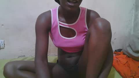 Snapshot of slim_girl3 chatting on 05.18.26 slim_girl3 online show from 05.18.26