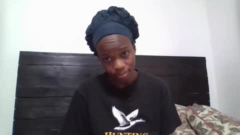 Snapshot of slim_l2 chatting on 10.11.25 slim_l2 online show from 10.11.25