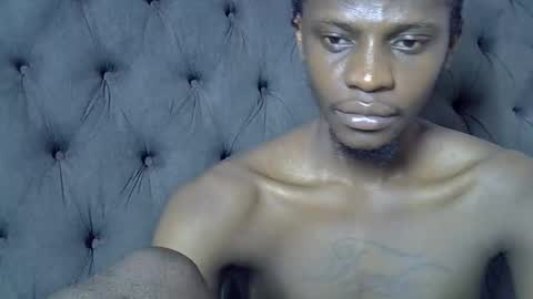 Snapshot of slim_long01 chatting on 09.18.25 slim long01 online show from 09.18.25