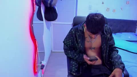 Snapshot of slim_master12 chatting on 01.22.25 slim_master12 online show from 01.22.25