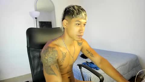 Snapshot of slim_master12 chatting on 02.26.25 slim_master12 online show from 02.26.25