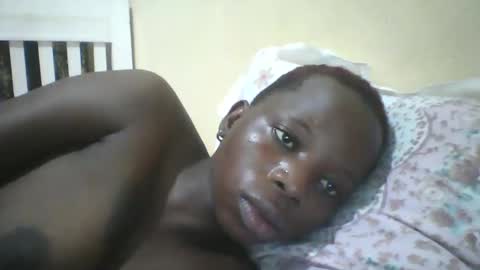 slim_petite_ebony online show from 01.19.25