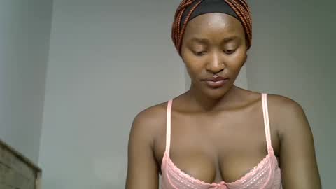 Snapshot of slim_queen254 chatting on 07.17.26 slim_queen254 online show from 07.17.26