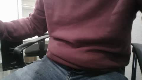 Snapshot of slimjimorange9 chatting on 10.16.25 slimjimorange9 online show from 10.16.25