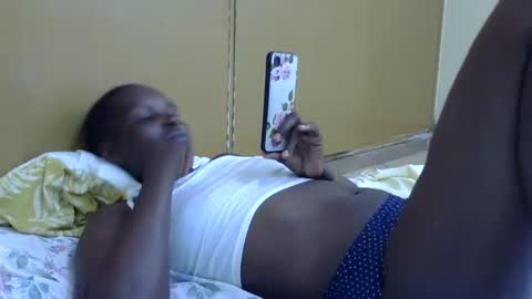 Snapshot of slimmygal chatting on 02.16.25 slimmygal online show from 02.16.25
