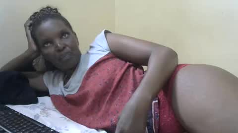 Snapshot of slimmygal chatting on 09.27.25 slimmygal online show from 09.27.25