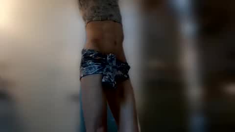Snapshot of slimnsexy333371769 chatting on 05.24.26 slimnsexy4u online show from 05.24.26