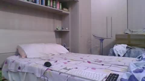 SlimTeaser089 online show from 06.12.26