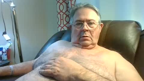 Snapshot of slippery_duck chatting on 02.05.25 slippery_duck online show from 02.05.25