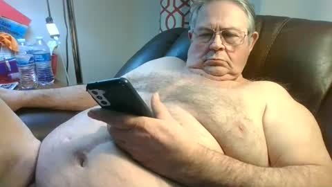 Snapshot of slippery_duck chatting on 02.08.25 slippery_duck online show from 02.08.25