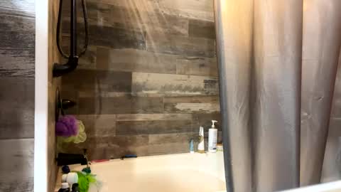 slmjjon online show from 09.20.25