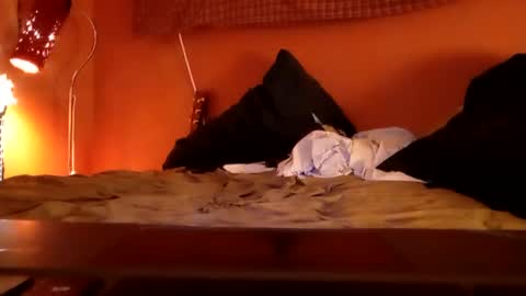 Snapshot of sloanskirty chatting on 10.05.25 Sloanskirty online show from 10.05.25