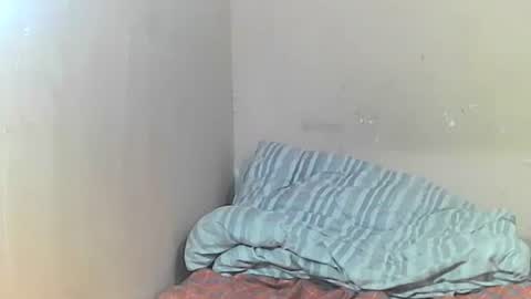 Snapshot of slutmeoutbb chatting on 02.16.25 slutmeoutbb online show from 02.16.25
