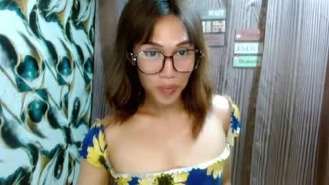 Snapshot of slutqueen_raz chatting on 07.18.26 Raz online show from 07.18.26