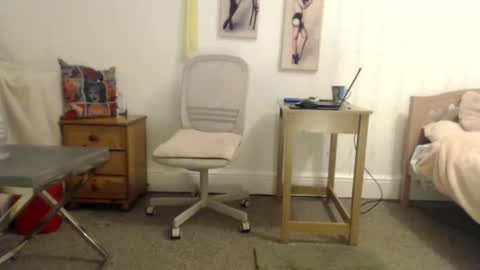 Slut Suzy online show from 01.27.25