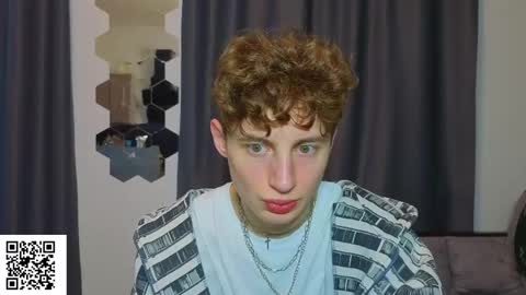Snapshot of sluttsavage chatting on 05.19.26 sluttsavage online show from 05.19.26
