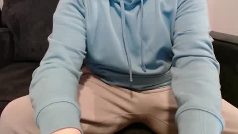 Snapshot of slutty_college_couple chatting on 12.19.24 slutty_college_couple online show from 12.19.24
