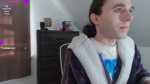 Natsu online show from 12.05.25