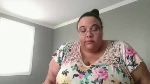 Snapshot of sluttyjess31 chatting on 02.12.26 Jessica online show from 02.12.26