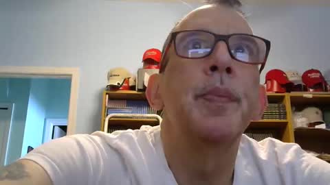 Snapshot of sluttyslave81 chatting on 02.08.26 sluttyslave81 online show from 02.08.26