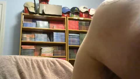 Snapshot of sluttyslave81 chatting on 04.29.26 sluttyslave81 online show from 04.29.26