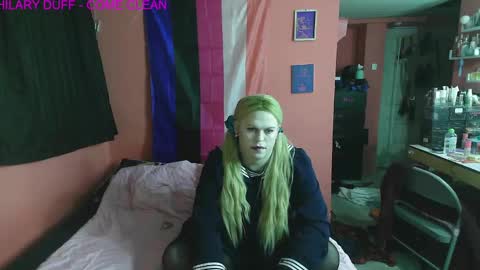 Snapshot of sluttytorismith chatting on 02.20.25 Tori Smith online show from 02.20.25