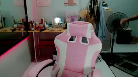 Snapshot of slutxcums_farrah69 chatting on 04.29.26 Dont forget to follow me give me thumbs upIm a New kataluna online show from 04.29.26