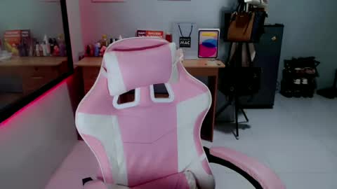 Snapshot of slutxcums_farrah69 chatting on 07.17.26 Dont forget to follow me give me thumbs upIm a New kataluna online show from 07.17.26