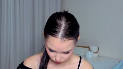Snapshot of slyshypie chatting on 09.23.25 Lily online show from 09.23.25