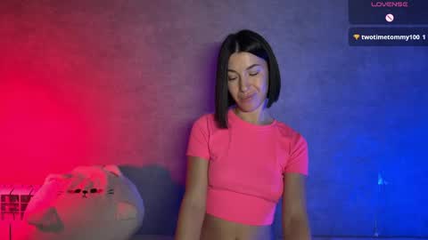 Snapshot of smaillev chatting on 04.23.26 Melani online show from 04.23.26