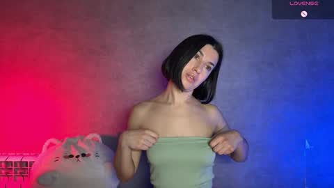 Snapshot of smaillev chatting on 04.29.26 Melani online show from 04.29.26