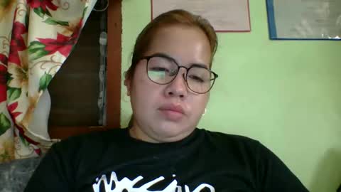 Snapshot of small_boobs59 chatting on 02.15.26 Lovewella online show from 02.15.26