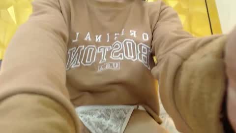 Small Hot19 online show from 03.11.25