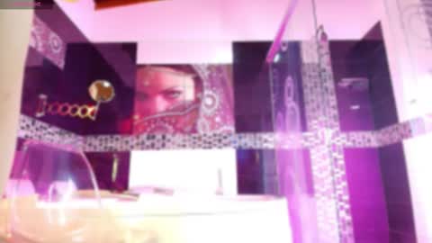 Small Hot19 online show from 12.03.25