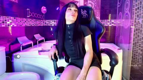 Small Hot19 online show from 05.27.26
