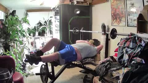 Snapshot of smallchubbers chatting on 02.18.25 smallchubbers online show from 02.18.25