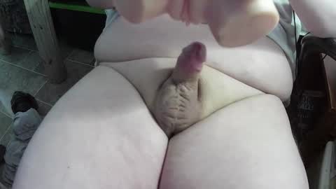 Snapshot of smallchubbers chatting on 12.22.25 smallchubbers online show from 12.22.25