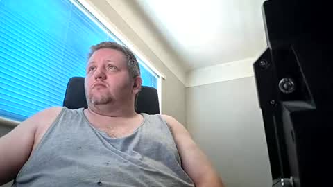 Snapshot of smallone19832 chatting on 07.11.26 smallone19832 online show from 07.11.26