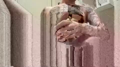 Snapshot of smallone8825 chatting on 01.11.25 smallone8825 online show from 01.11.25